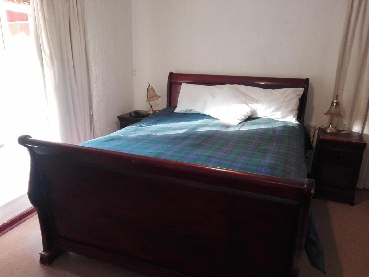 Fourways Guest Lodge Johannesburg Bagian luar foto