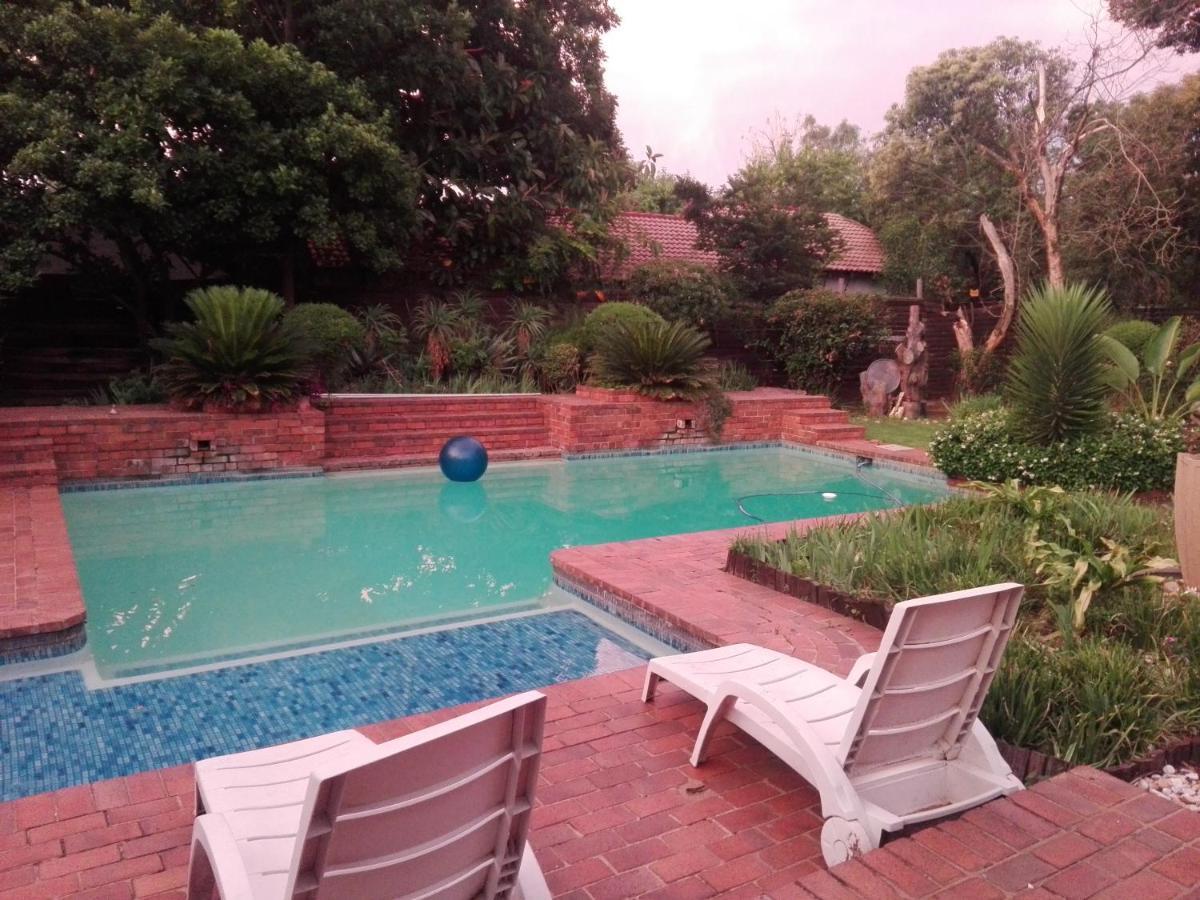 Fourways Guest Lodge Johannesburg Bagian luar foto